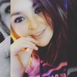 Meet your Posher, Apryl